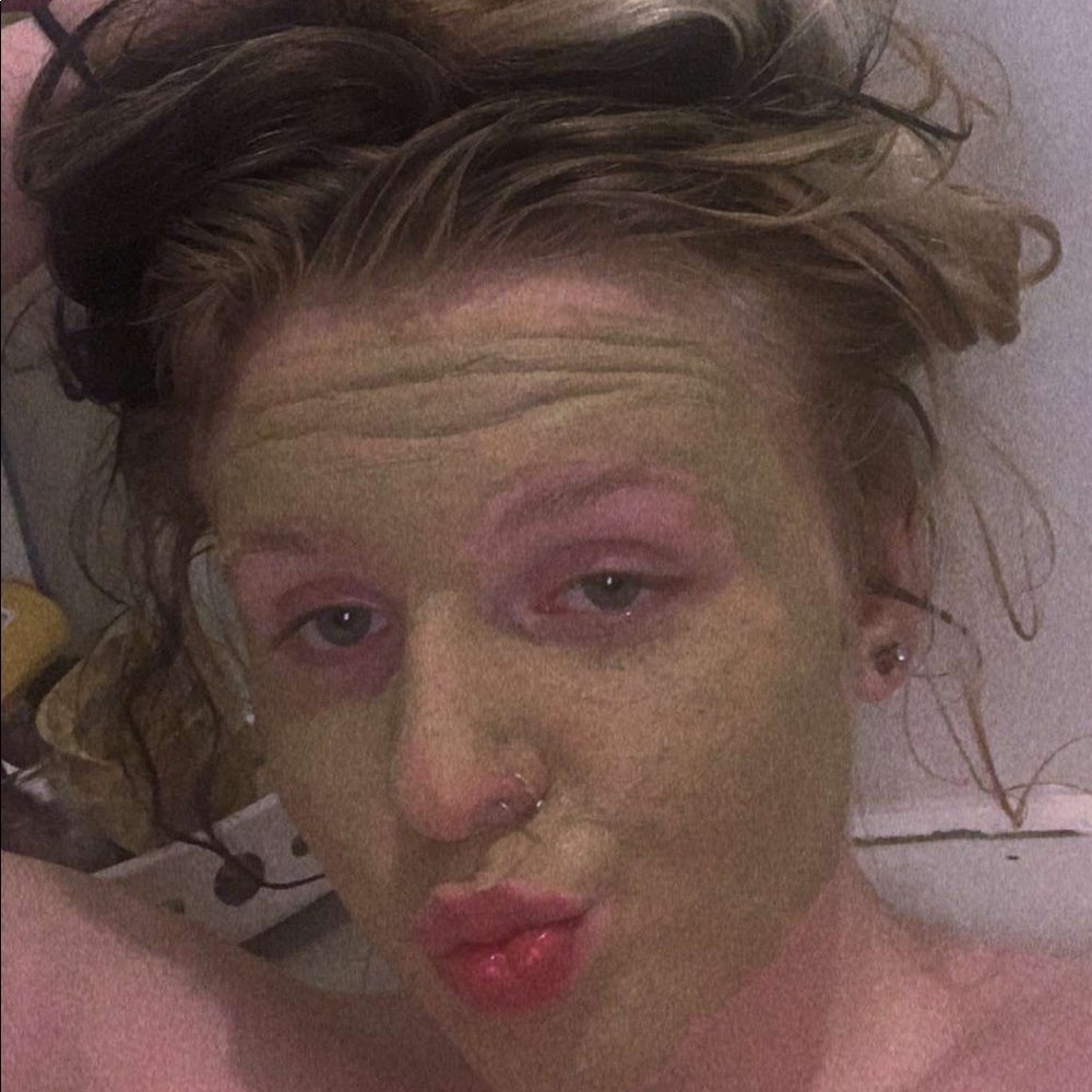 Meet your Posher, Jenny